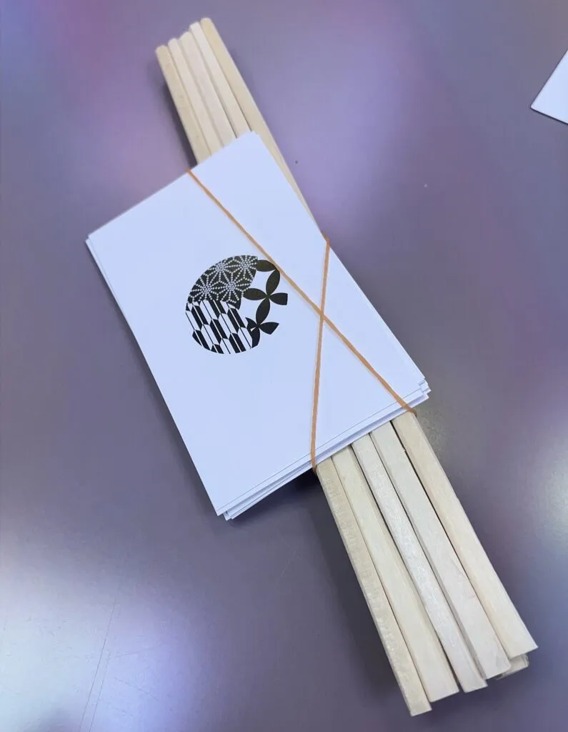 #名刺で割り箸は切れる？