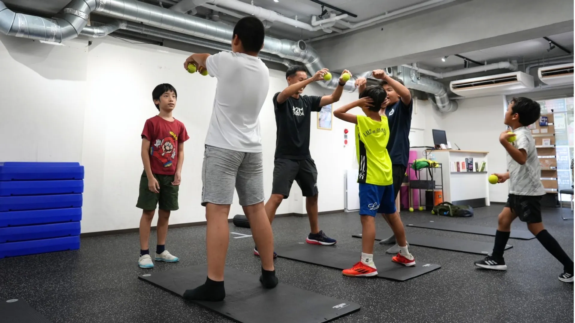 運動に夢中で取り組む子どもたち